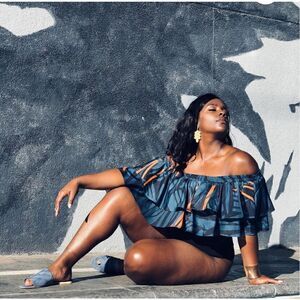 Diarrablu Wairu Top in Baol Teal NWT Size Large